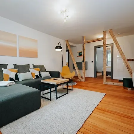 Apartment Frisch Sanierte Mit Zwei Schlafzimmern In Historischem Baudenkmal Feldberg (Baden-Wurttemberg)